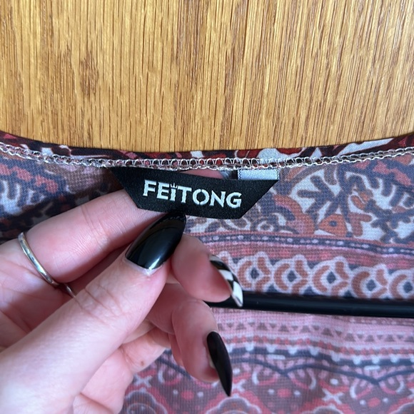 Long cardigan from the brand Feitong. One size. - Picture 4 of 5